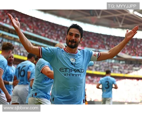 京多安领衔新赛季展望球场上的战术大师与球队的中流砥柱