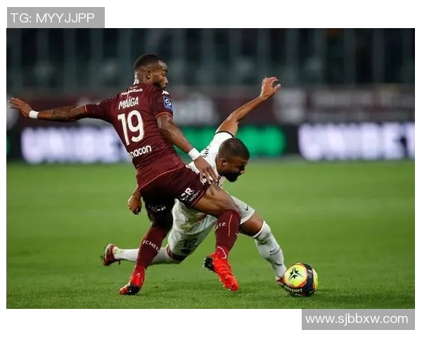 克莱蒙与格勒诺布的激烈对决揭示法甲新赛季的竞争格局与球队实力分析